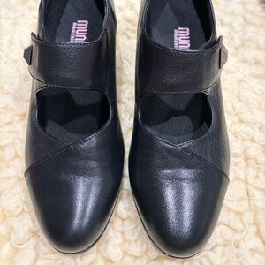 NIB Munro Leann heels 8 1/2